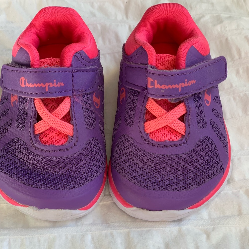 Champion shoes new.